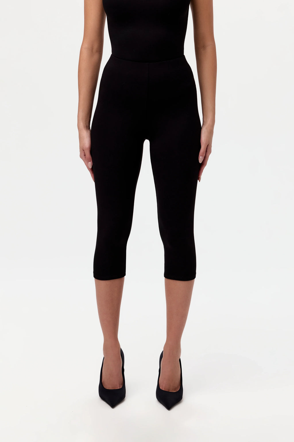 Smooth Sculpt Capri Legging