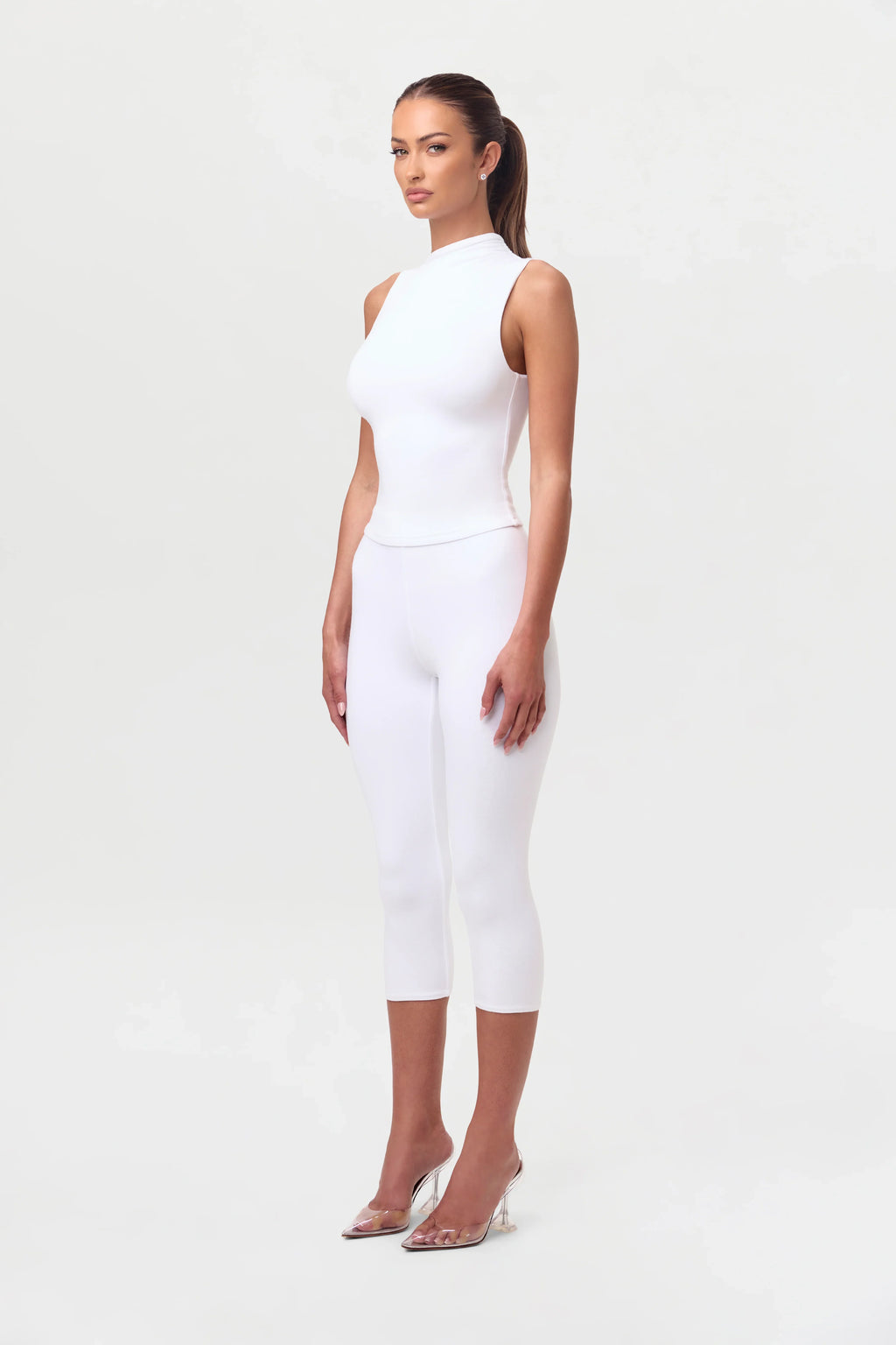 Smooth Sculpt Capri Legging