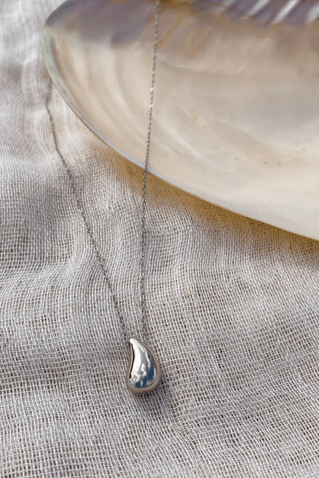 Ylva Necklace