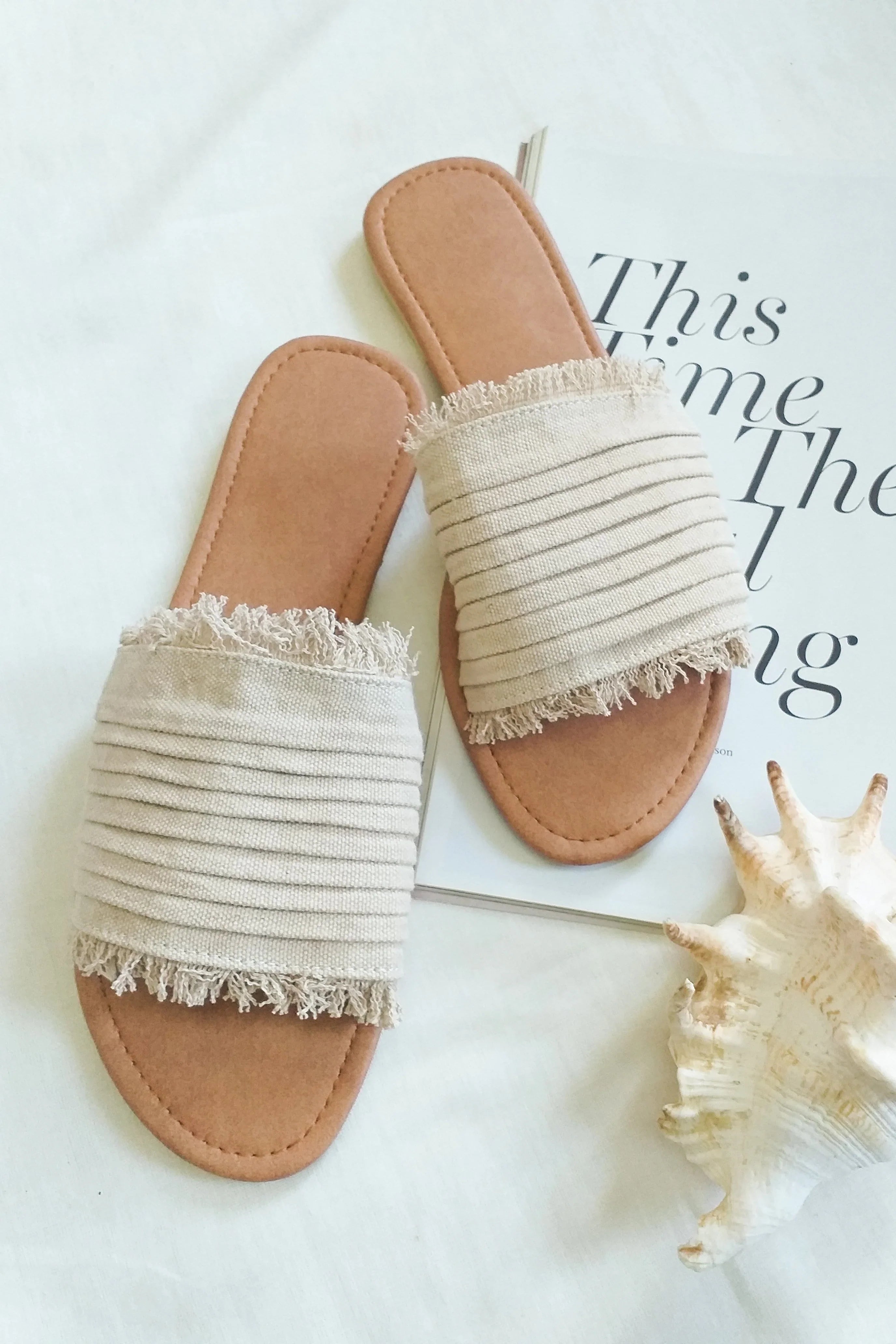 Frays Sandal