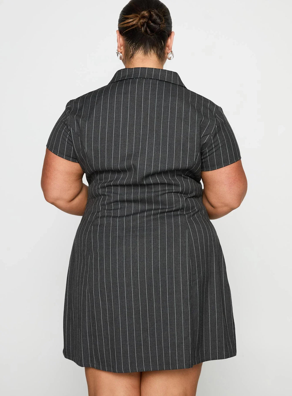Wynona Mini Dress White / Grey Pinstripe Curve