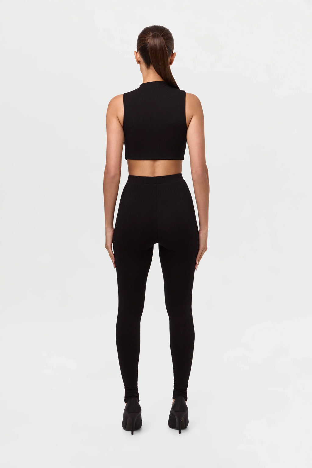 NW Sleeveless Crop Top