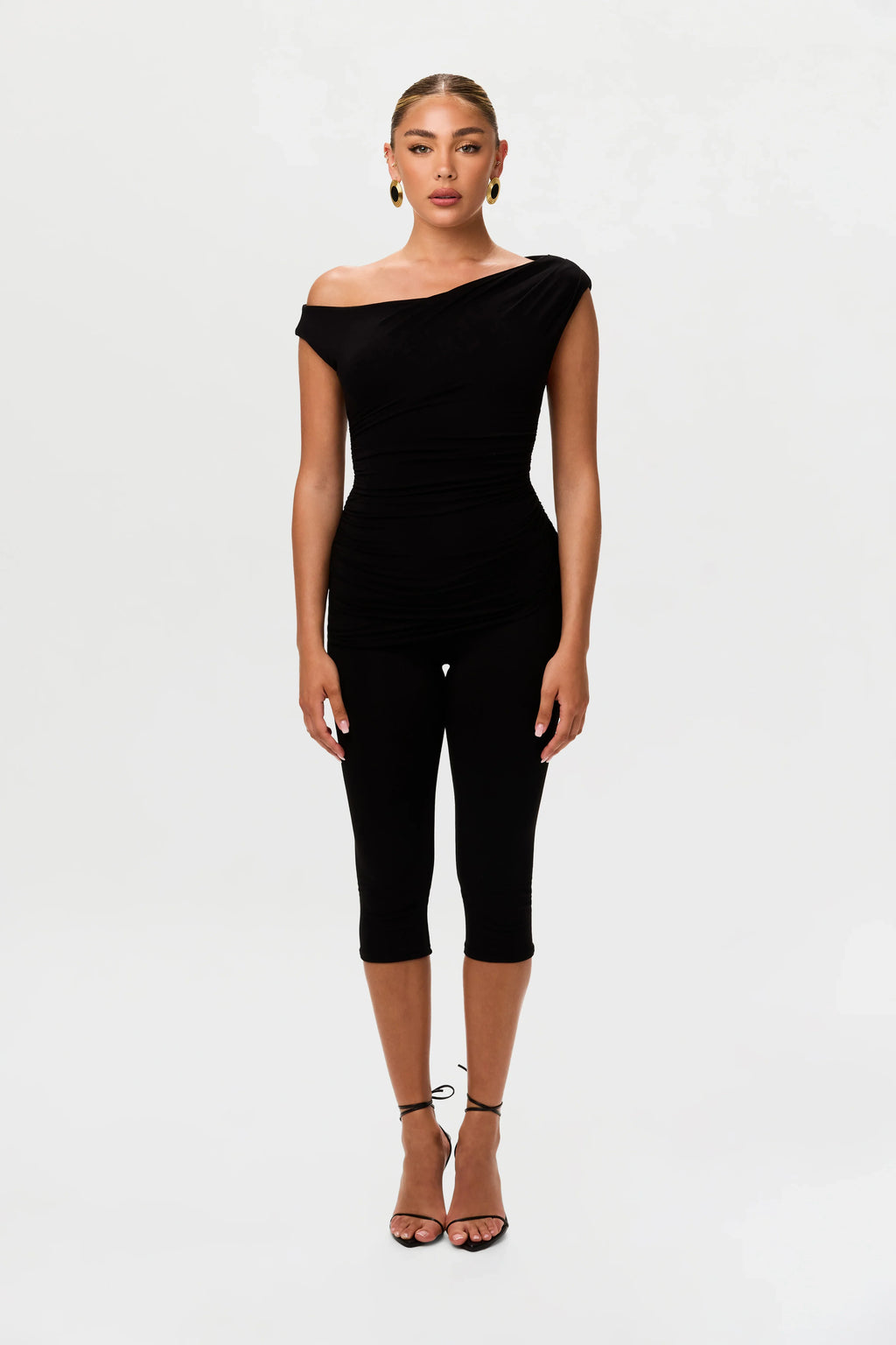 Smooth Sculpt Capri Legging