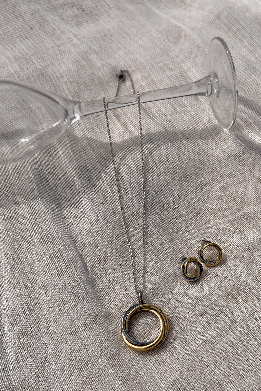Diora Necklace Set